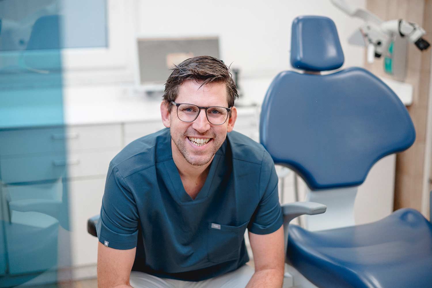 Dr. med. dent. Andreas Ehl Fachzahnarzt für Oralchirurgie